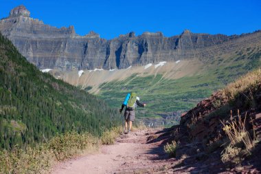 Buzul Ulusal Parkı 'nda yürüyüş, Montana