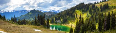 Image Lake and Glacier Peak in Washington, ABD