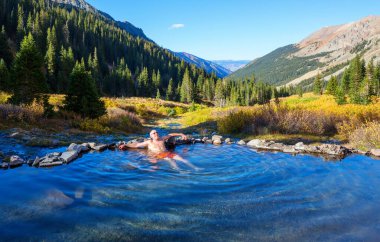 Dağlarda Doğal Sıcak Bahar, yaz mevsimi
