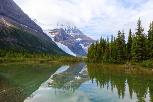 Beautiful Mount Robson Καλοκαίρι Καναδάς — Φωτογραφία Αρχείου