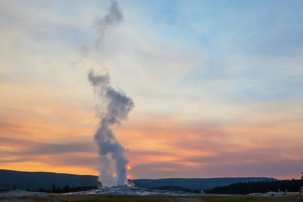 Inspiring Natural Background Pools Geysers Fields Yellowstone National Park Usa — Stock Photo, Image