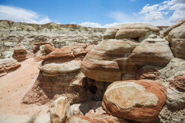 Utah, ABD 'de kumtaşı oluşumları. Güzel Alışılmadık manzaralar.