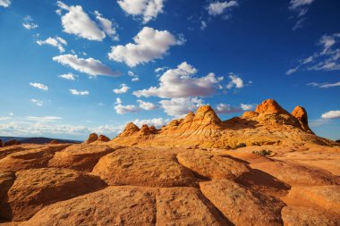 Vermillion Cliffs Vahşi Doğa Bölgesi, Utah ve Arizona 'dan Çakal Buttes.