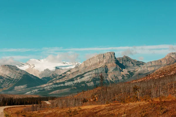 Hermosa Temporada Otoño Las Montañas Canadienses Fondo Caída —  Fotos de Stock