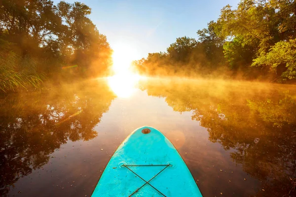 Sup Placa Remo Inflável Rio Verão Nascer Sol — Fotografia de Stock