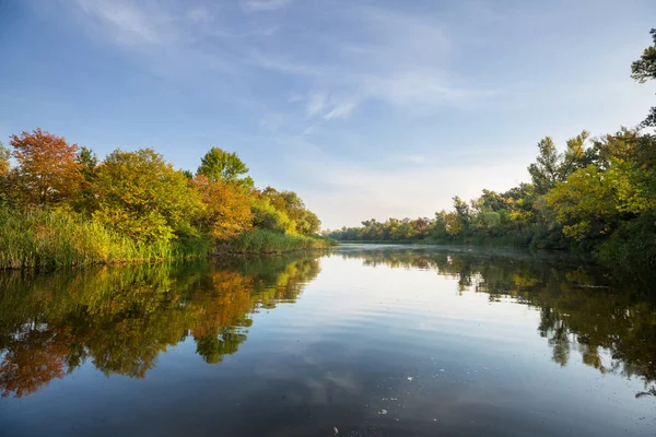 Beau Lac Saison Automne — Photo