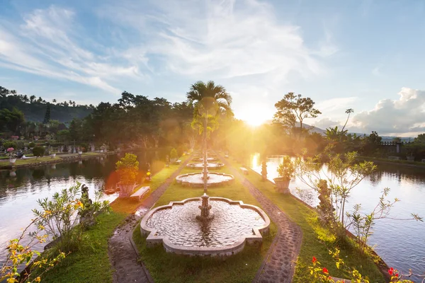 Vatten palace — Stockfoto