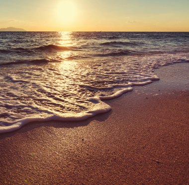 Deniz günbatımı üzerinde