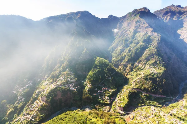 马德拉岛山 — 图库照片