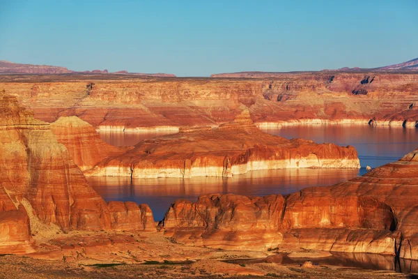 Powell lake — Stock Photo, Image