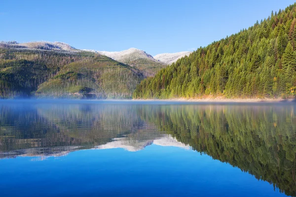 高山湖 — 图库照片