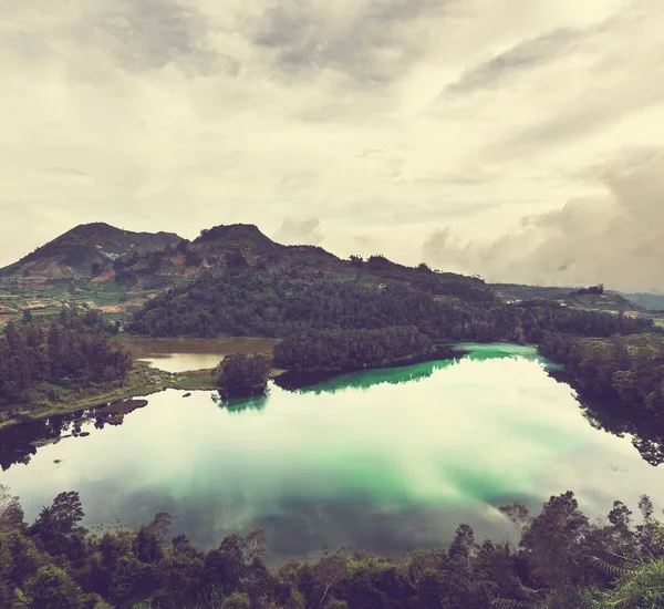 Озеро в Дієнґ — стокове фото