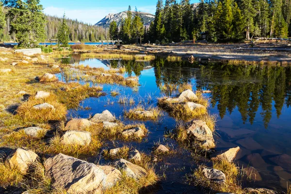 Lago montanhas — Fotografia de Stock