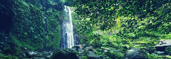 Vattenfall i Indonesien — Stockfoto