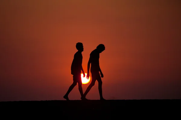 Boys silhouette. Sri Lanka — Stock Photo, Image