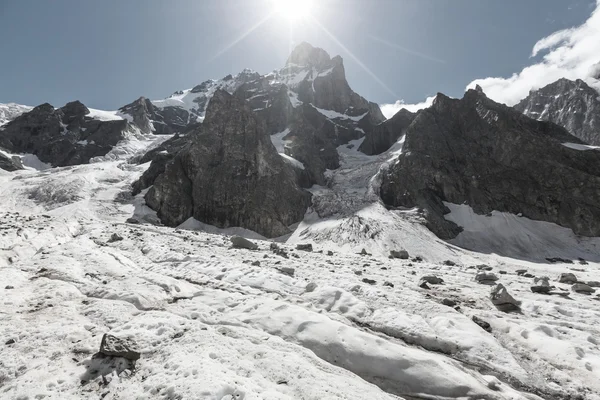 Kaukasus bergen — Stockfoto