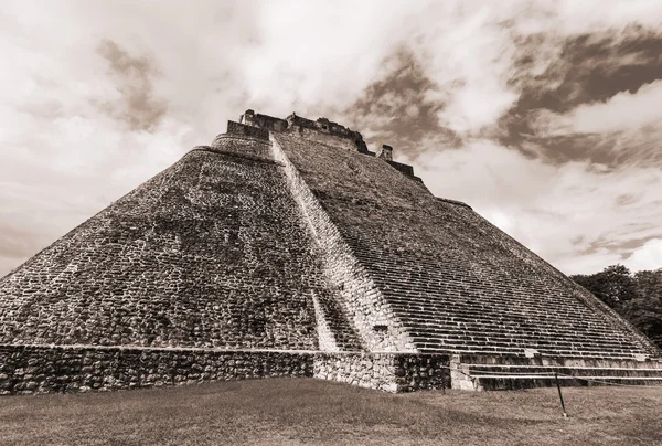 Mayan πυραμίδας — Φωτογραφία Αρχείου