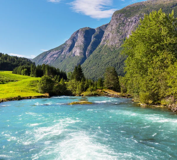 Lago na Noruega — Fotografia de Stock