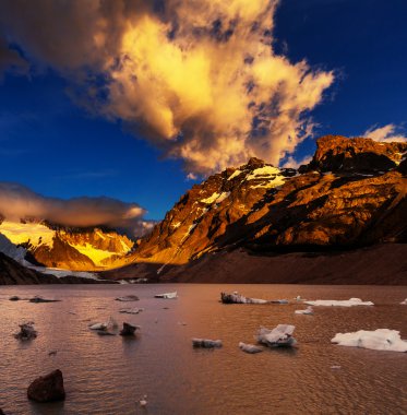 Cerro Torre dağlar
