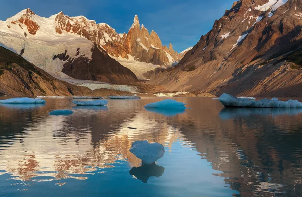 Cerro Torre montagnes — Photo