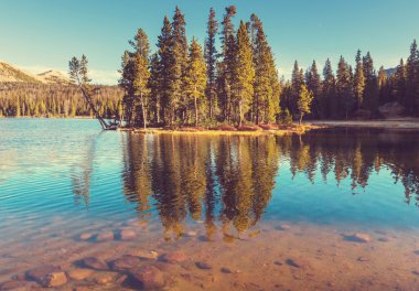 rocky Dağları'nda Gölü