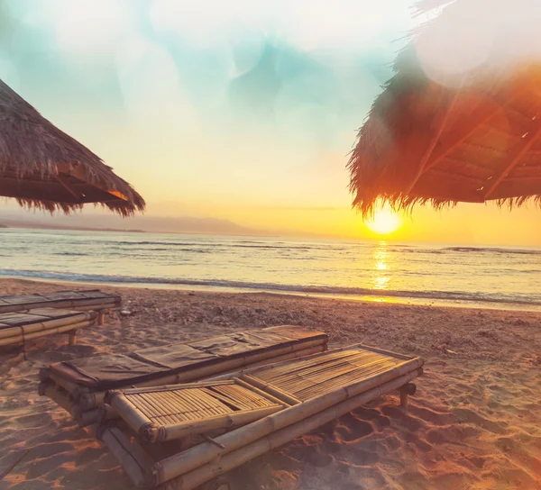 Beachserenity stranden i solnedgången — Stockfoto