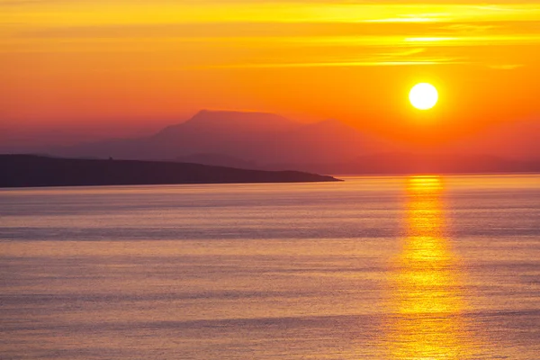 Vackra Grekland solnedgång över havet — Stockfoto