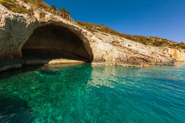 Zakynthos hermosa costa rocosa —  Fotos de Stock