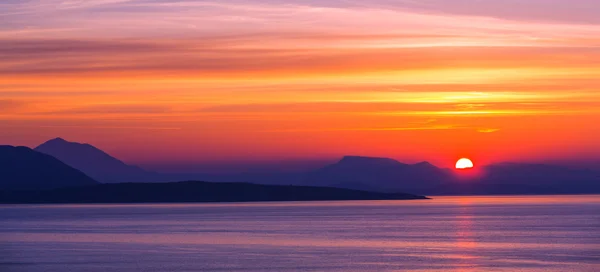 Prachtige zonsondergang in Griekenland — Stockfoto