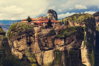 Yunanistan 'daki meteora manastırları.