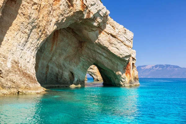 Felsige Küste auf Zakynthos, Griechenland — Stockfoto