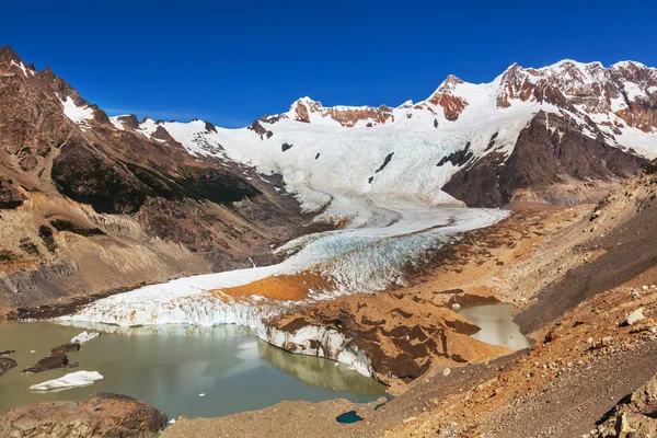 Cerro Torre hegyek — Stock Fotó