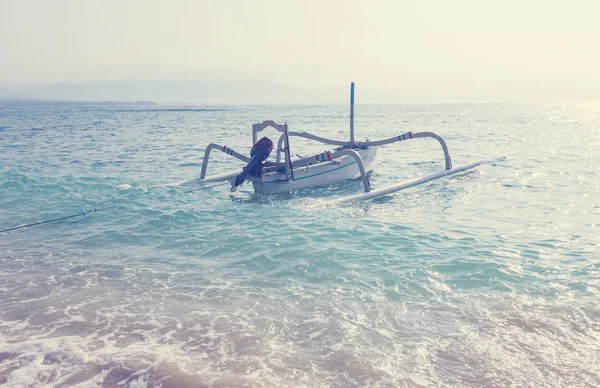 Barco de pesca en Bali —  Fotos de Stock