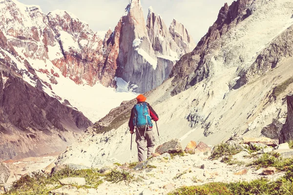 Manliga Hiker i Patagonien — Stockfoto