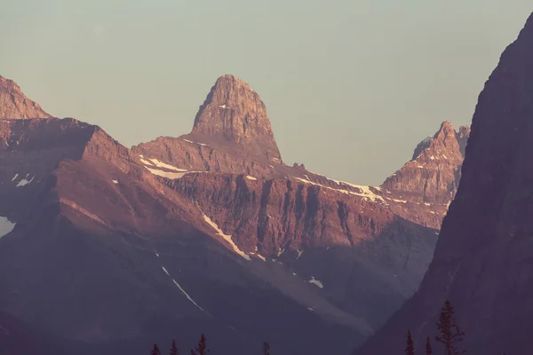 Pintorescas montañas canadienses — Foto de Stock