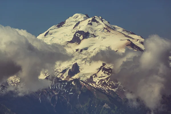 Glacier peak w sunrise — Zdjęcie stockowe