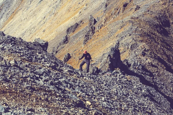 Turista na vrchol Donoho — Stock fotografie