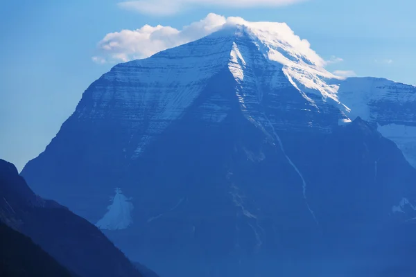 Mountain  Robson in Canada — Stock Photo, Image