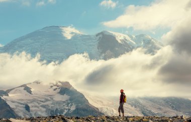 Rainier Dağı 'nda yürüyüş.