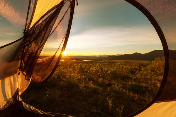 Touristic Tent in mountains — Stock Photo, Image