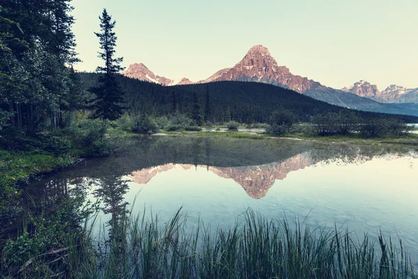 Schöner See der Gelassenheit — Stockfoto