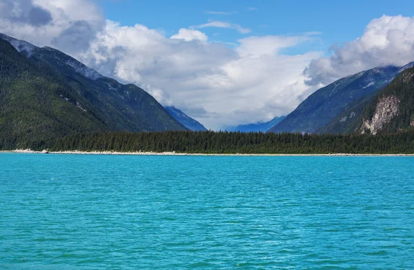 Sereniteit lake in Canada. — Stockfoto