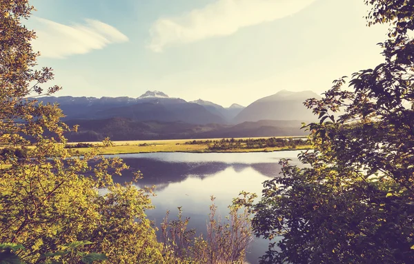 Beautiful Serenity lake — Stock Photo, Image