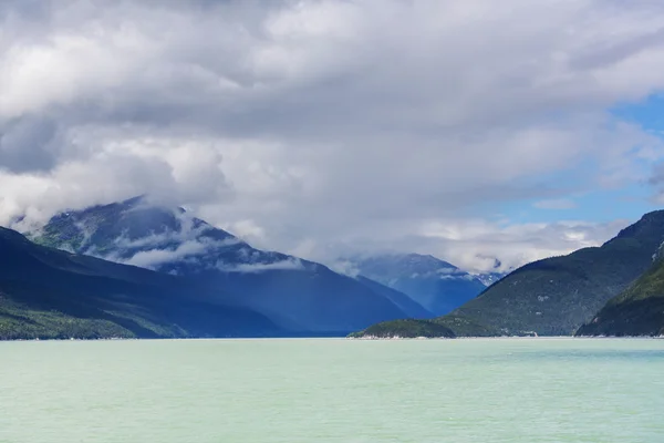 Sereniteit lake in Canada — Stockfoto