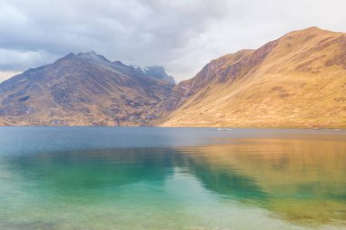 Cordillera Blanca 'da güzel dağlar, Peru, Güney Amerika