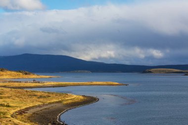 Dünyanın sonu. Beagle çevresindeki güzel doğal manzara. Ushuaia, Arjantin 'deki ses.