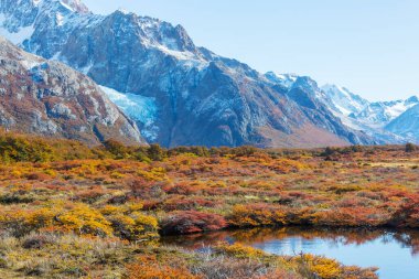 Patagonya dağlarında sonbahar sezonu, Güney Amerika, Arjantin