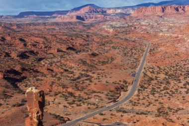 Utah, Capitol Resifi Ulusal Parkı 'ndaki alışılmadık doğal manzaralar.