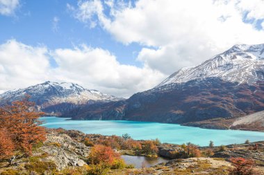 Patagonya dağlarında sonbahar sezonu, Güney Amerika, Arjantin