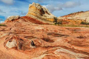 Vermillion kayalıklarla manzara